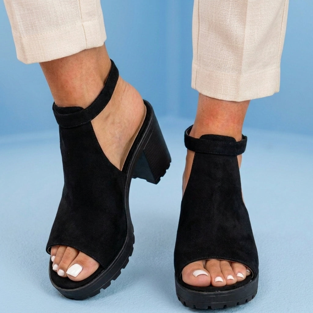 Beautifully Crafted Orthopedic Sandals