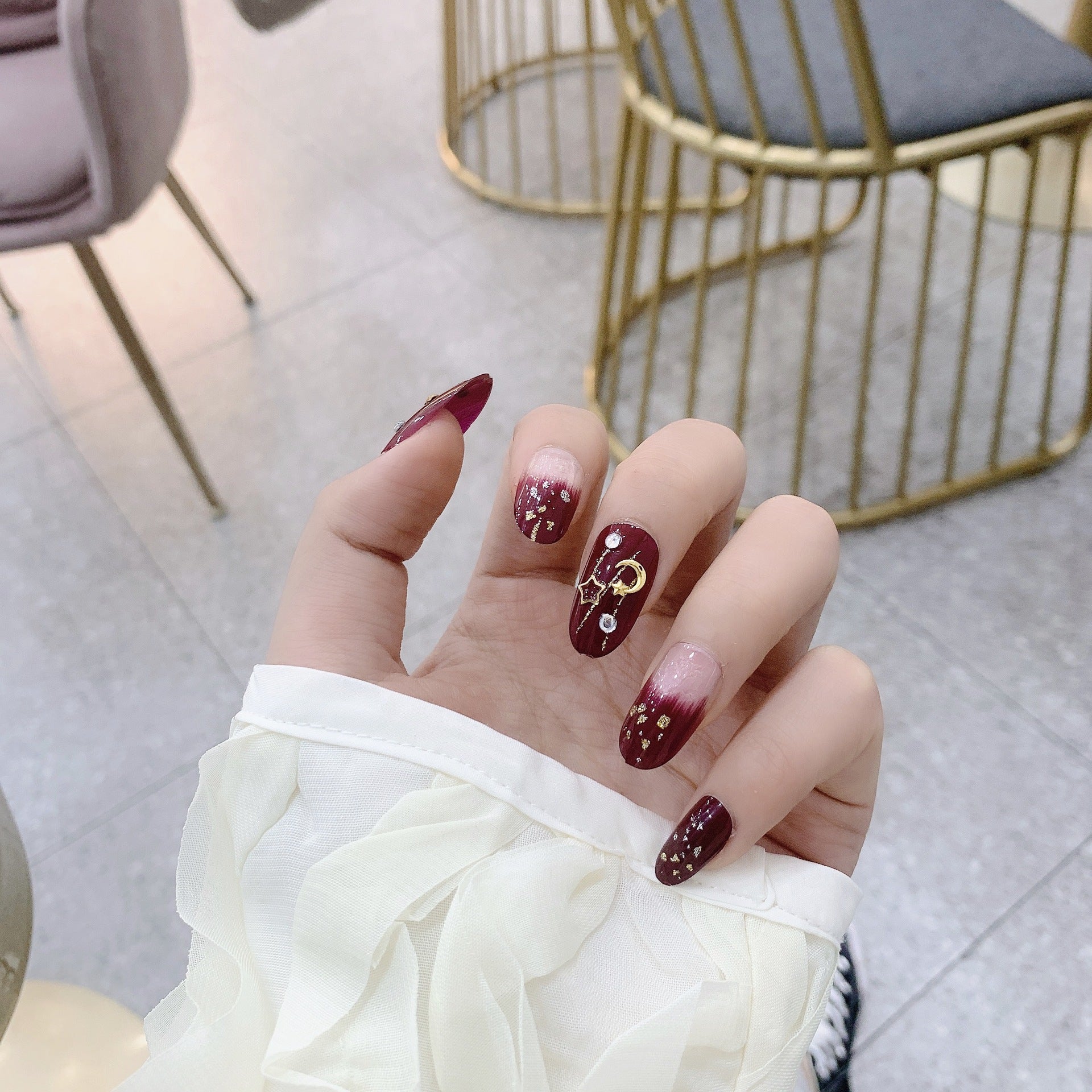 Handcrafted Glossy Nail Set 10 Pieces