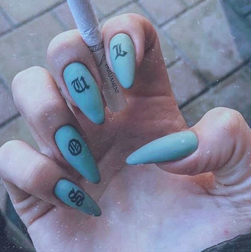 Floral Press-On Nails 10 Pieces