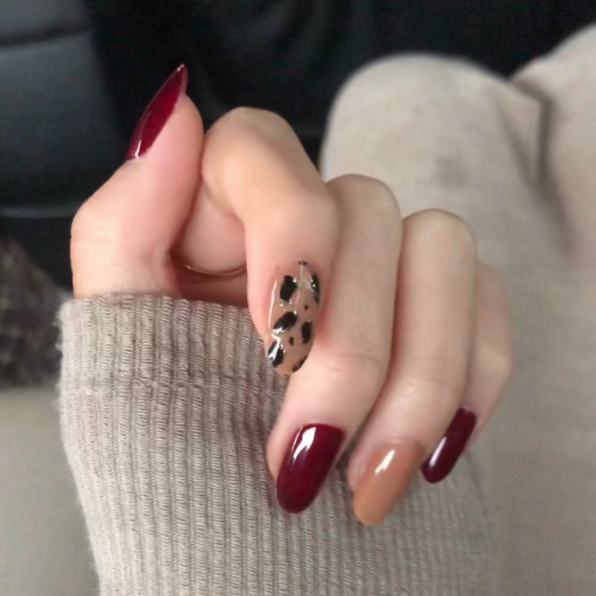 Stunning Floral Nail Set 10 Pieces