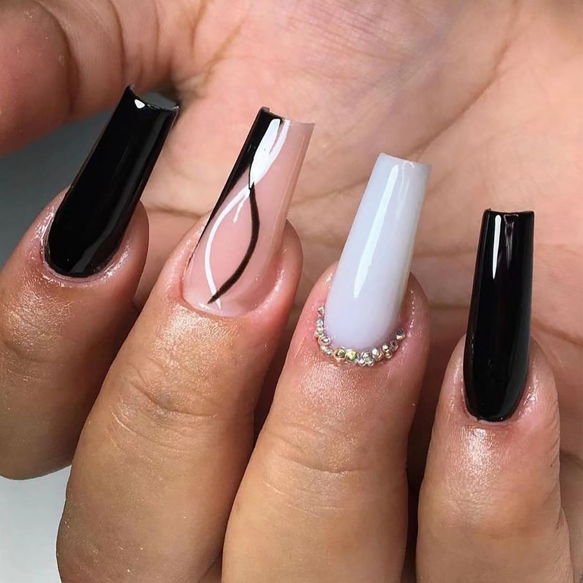 Artistic Nail Set 10 Pieces