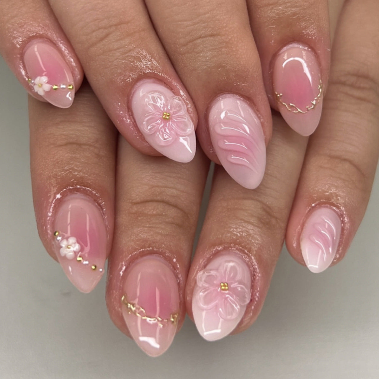 Abstract Press-On Nails 10 Pieces