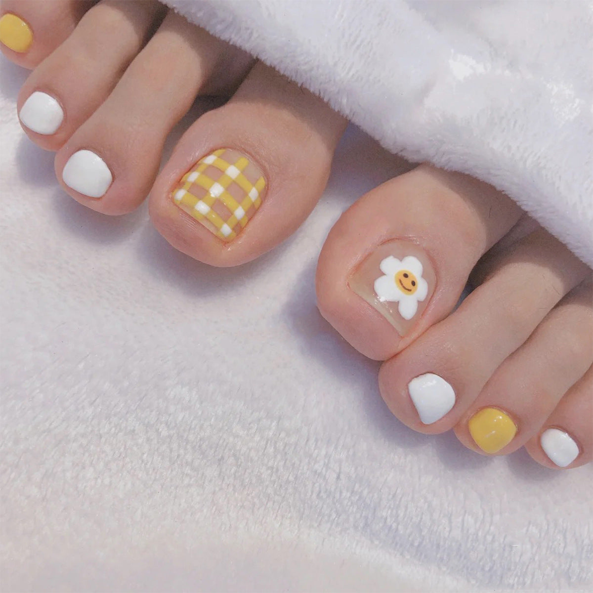 Valentine Press-On Nails 10 Pieces