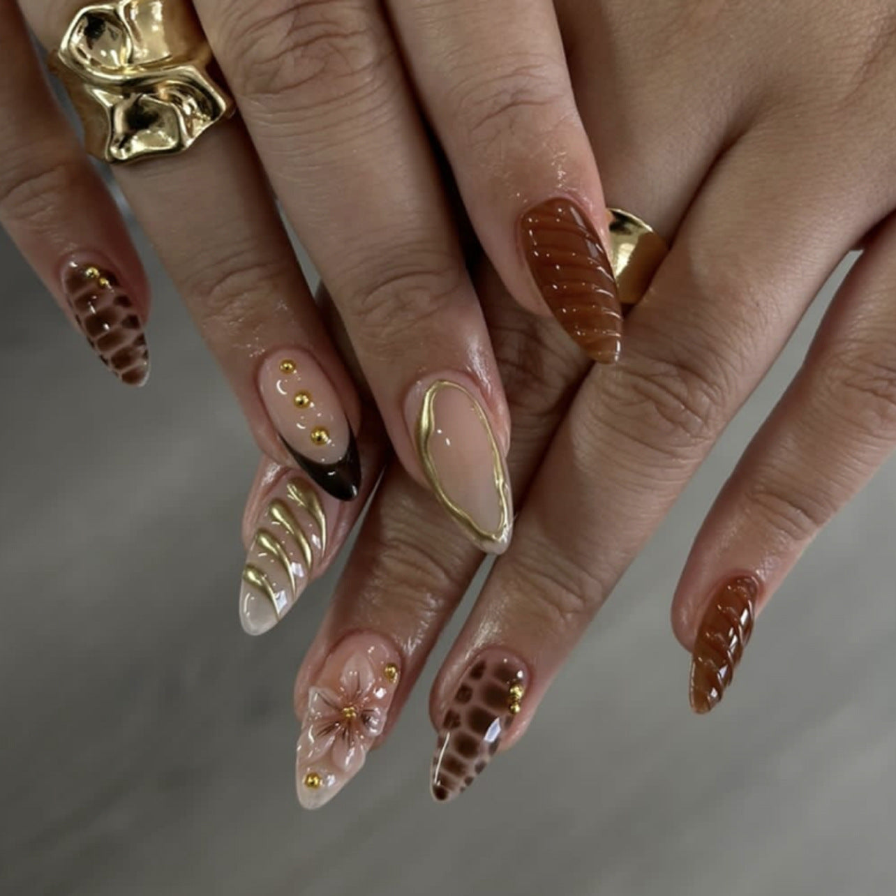 Glossy Designer Nail Set 10 Pieces