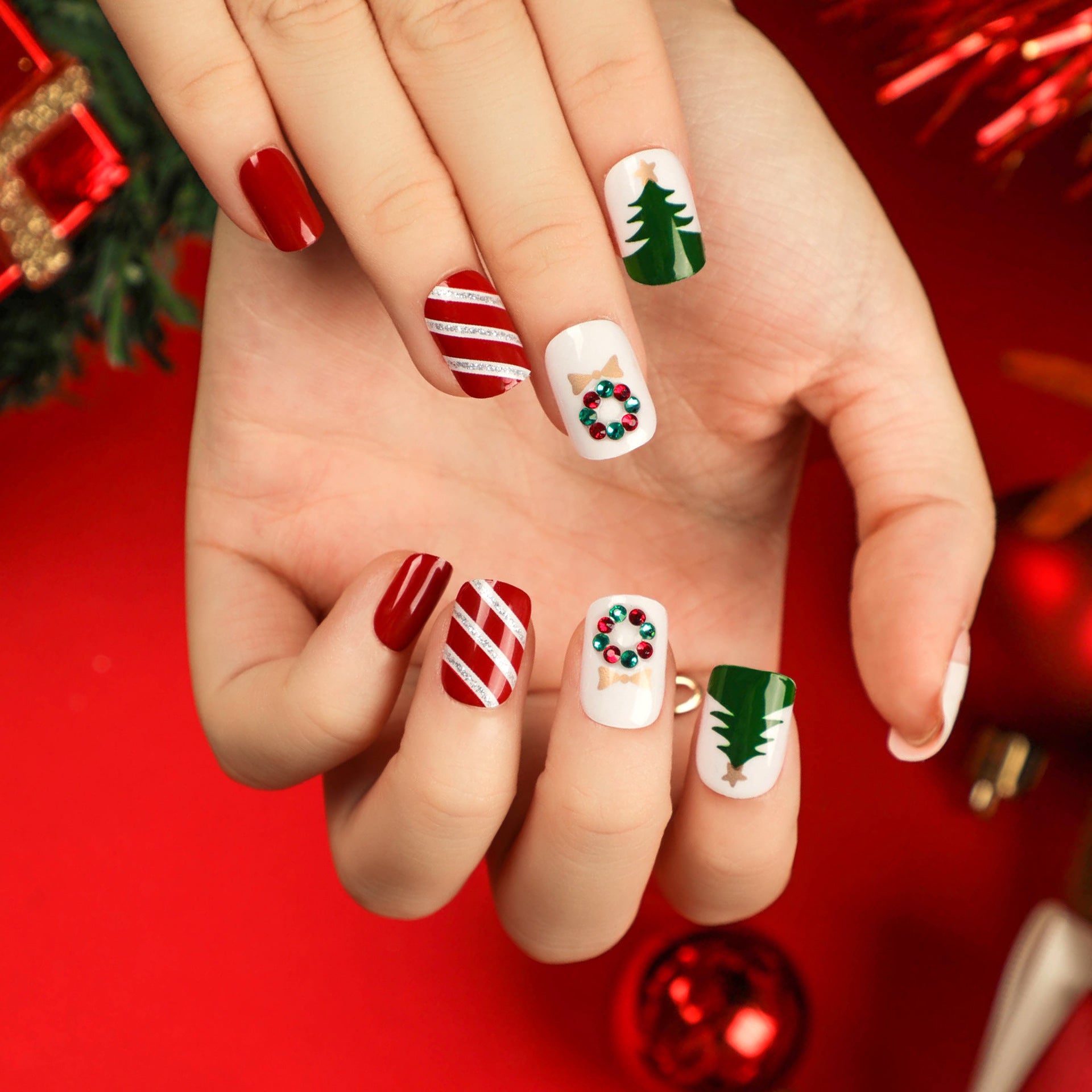 Beautiful Festive Nail Set 10 Pieces