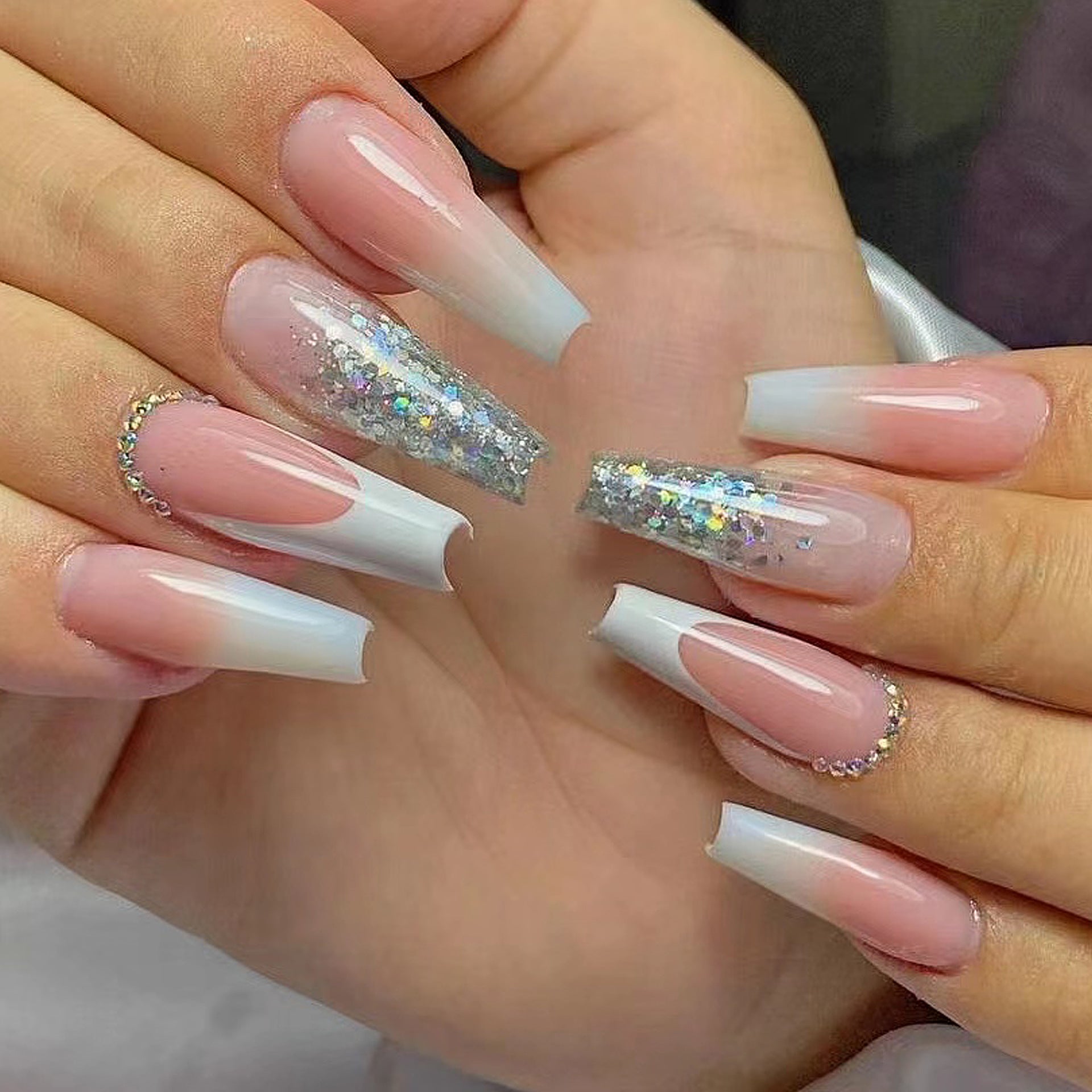 Stunning Crystal Nail Set 10 Pieces