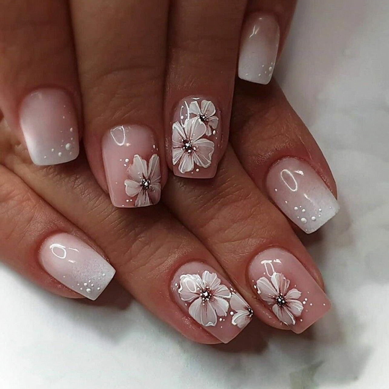 Holiday Press-On Nails 10 Pieces