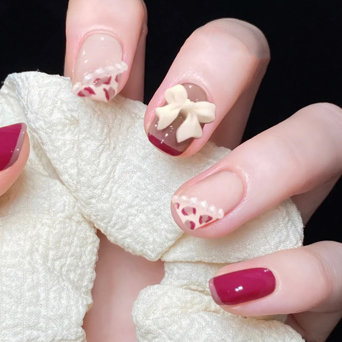 Bold Fake Nails Set 10 Pieces