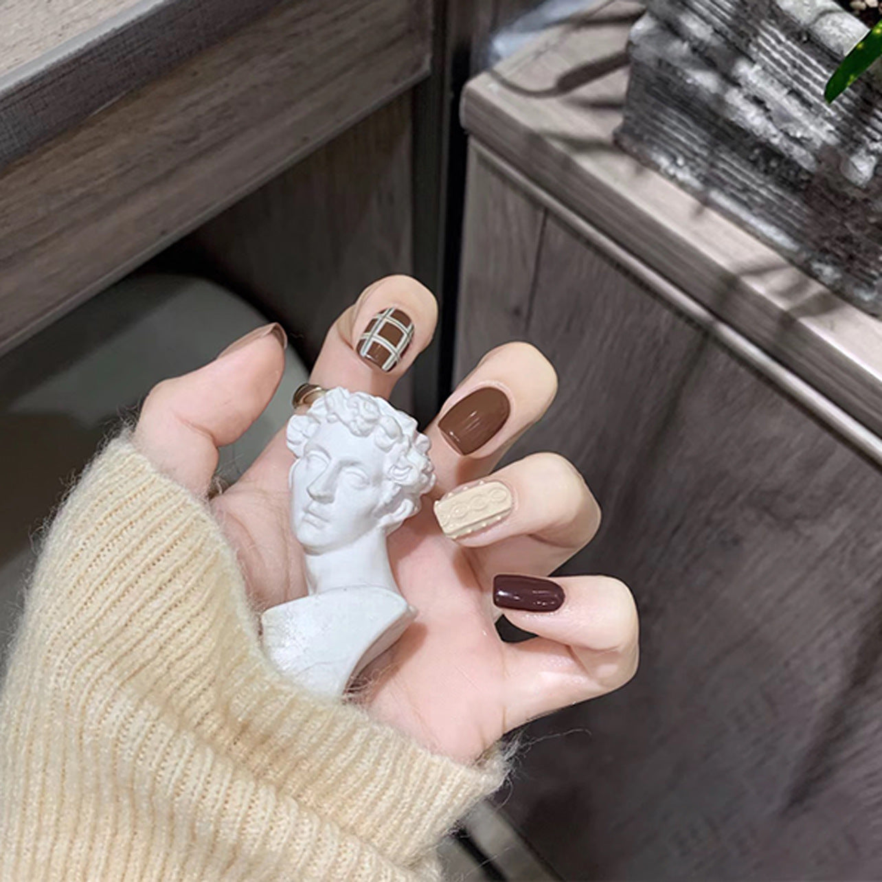 Beautiful Winter Nail Set 10 Pieces