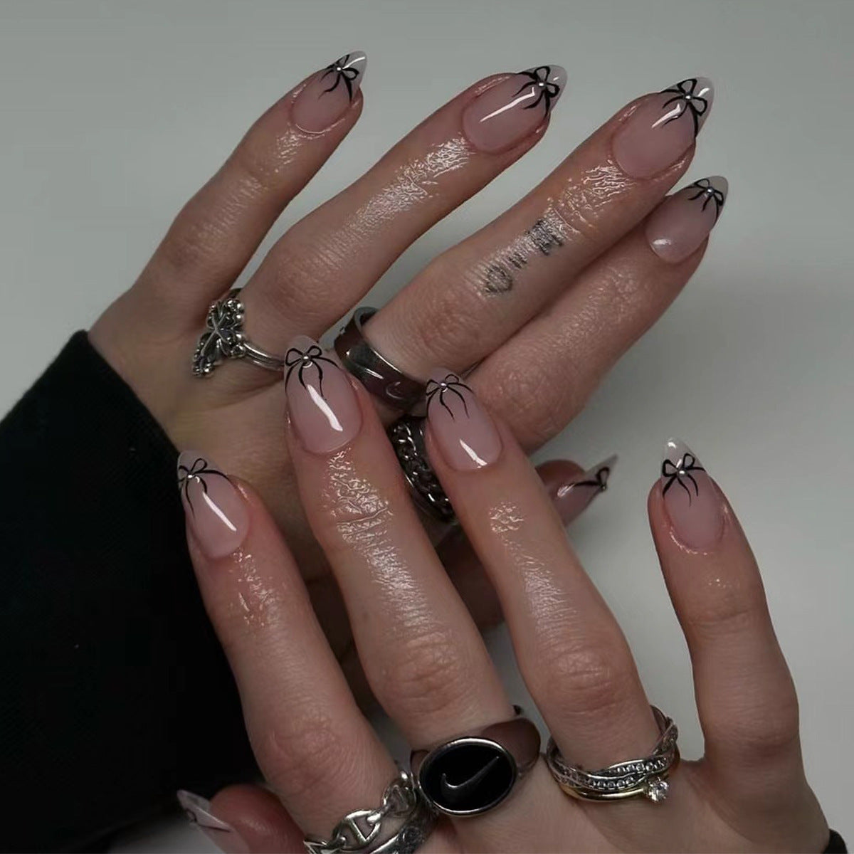 Handcrafted Abstract Nail Set 10 Pieces