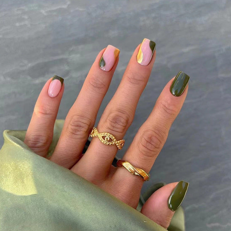 Beautiful Chic Nail Set 10 Pieces