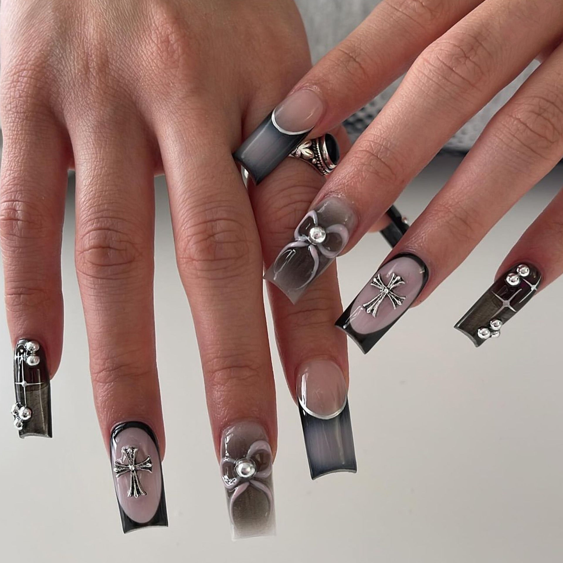 Abstract Designer Nail Set 10 Pieces