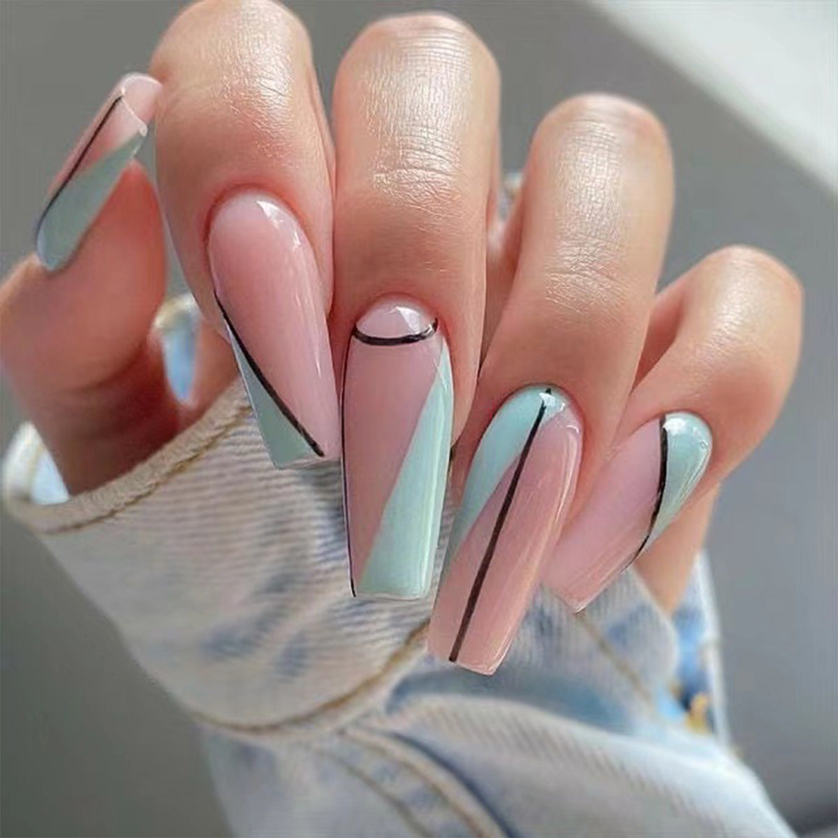 Handcrafted Elegant Nail Set 10 Pieces