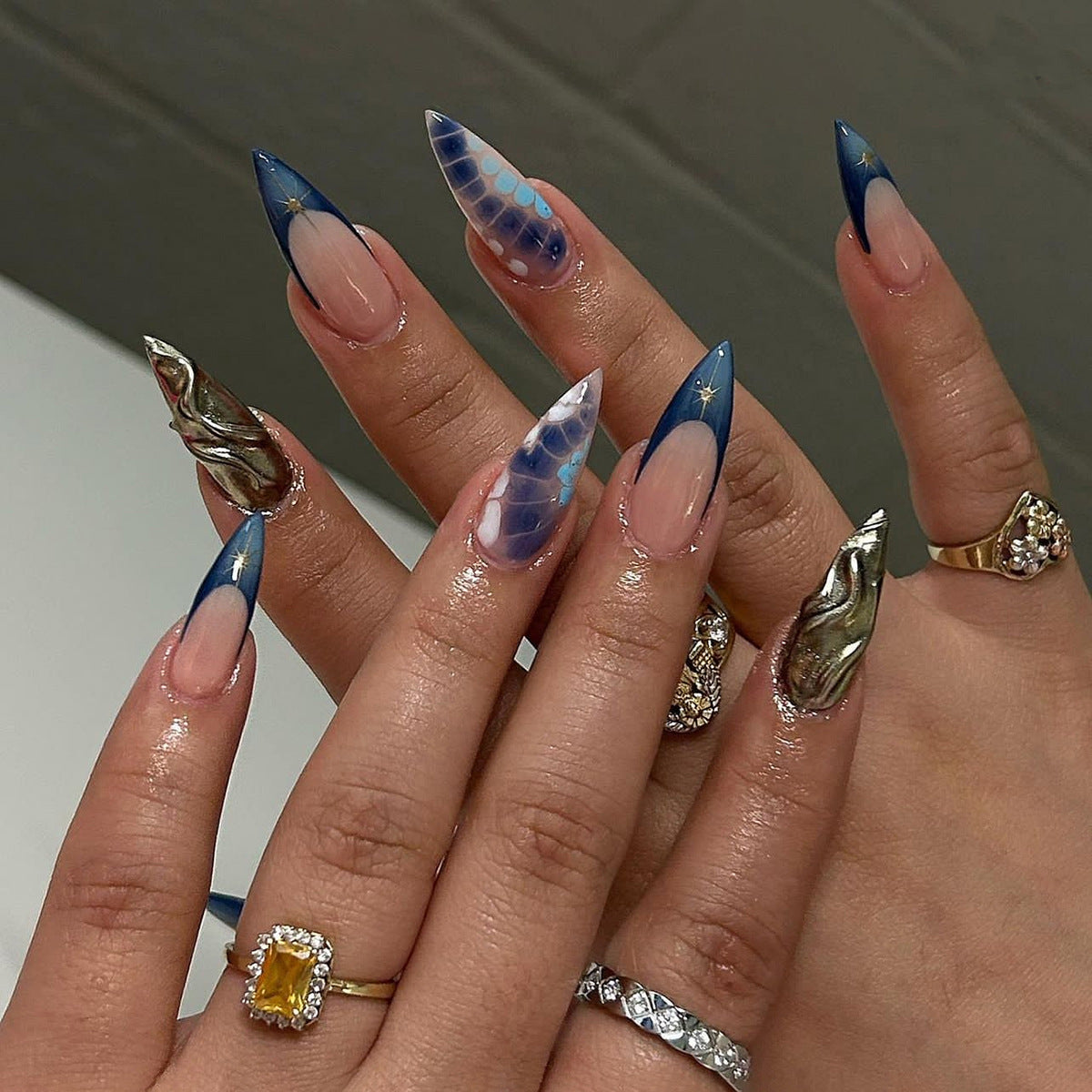 Handcrafted Sparkle Nail Set 10 Pieces