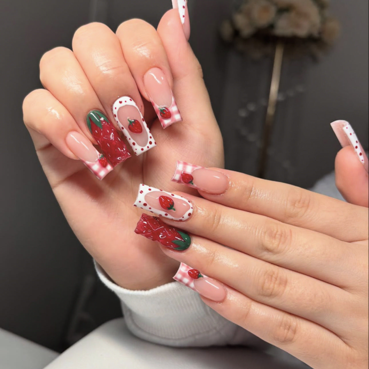 Festive Press-On Nails 10 Pieces