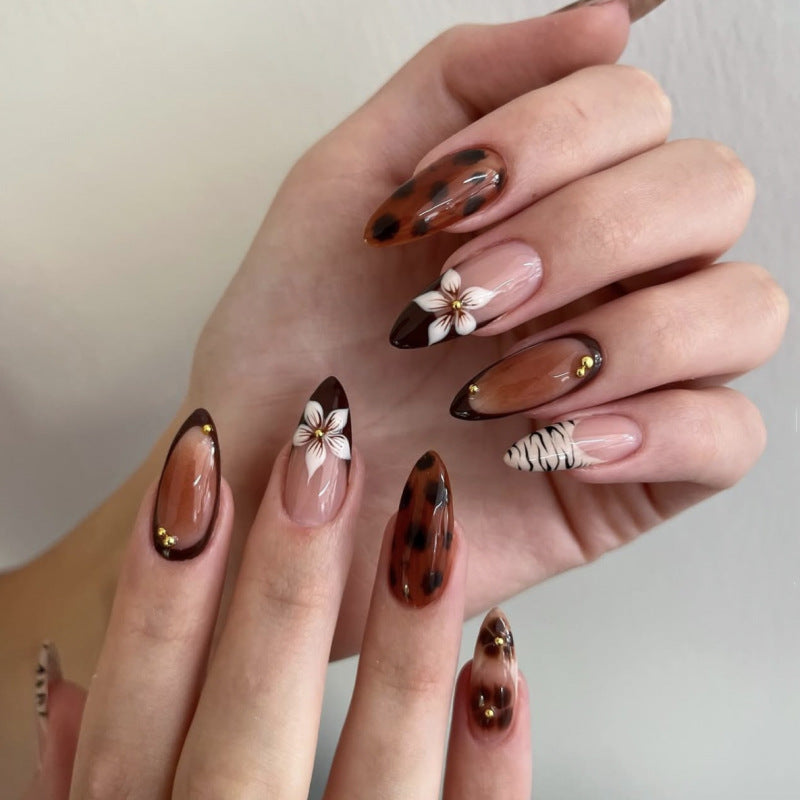 Beautiful Gothic Nail Set 10 Pieces