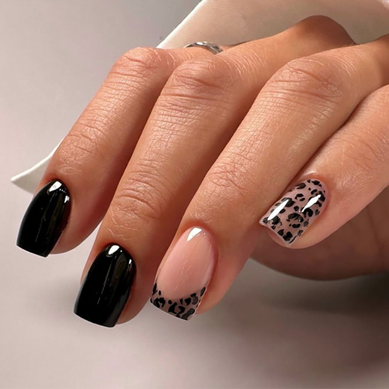Stunning Bohemian Nail Set 10 Pieces