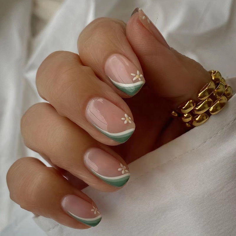 Beautiful Bridal Nail Set 10 Pieces