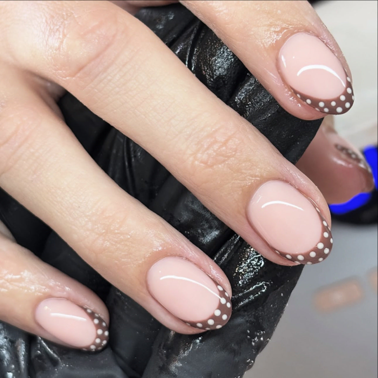 French Press-On Nails 10 Pieces