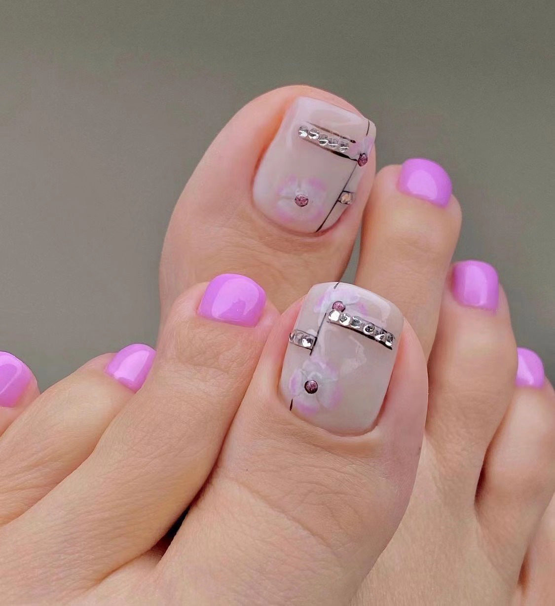 Pearl Designer Nail Set 10 Pieces