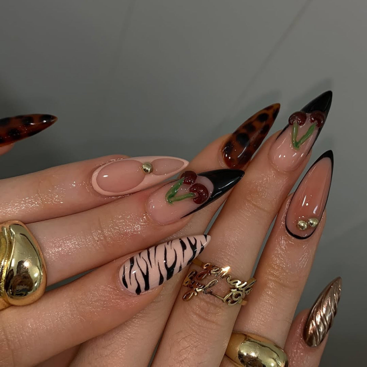 Handcrafted Crystal Nail Set 10 Pieces
