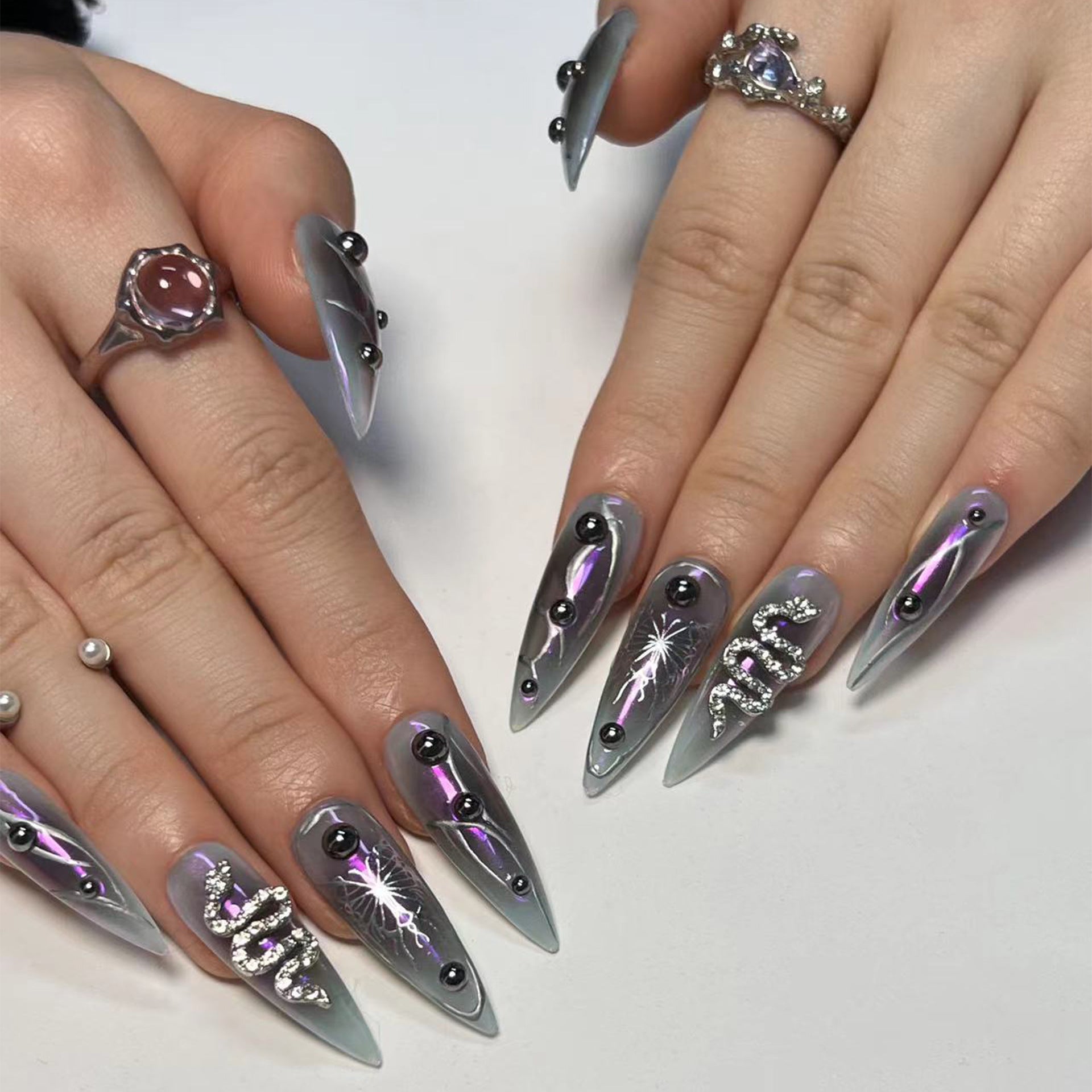 Beautiful Elegant Nail Set 10 Pieces