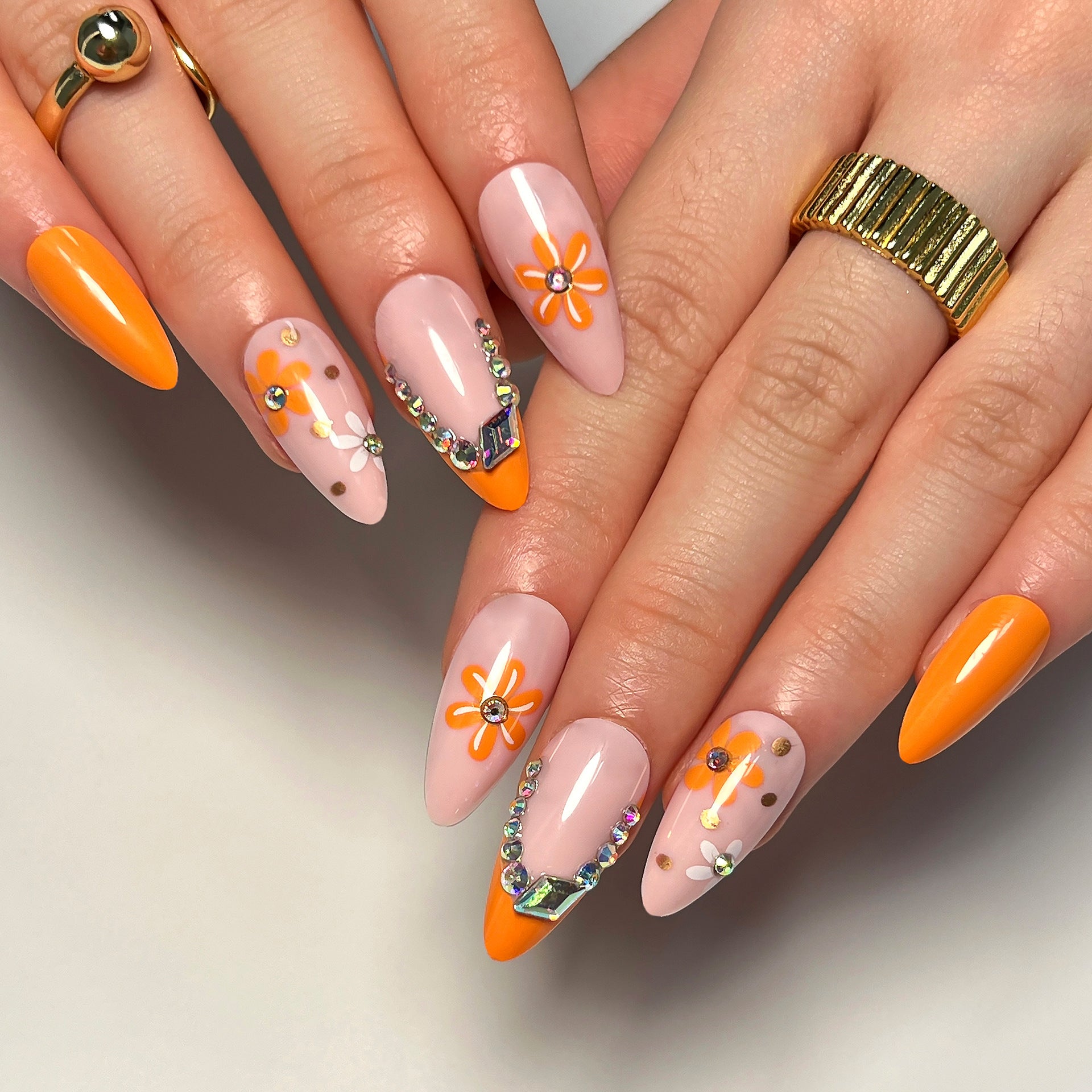 Natural Designer Nail Set 10 Pieces