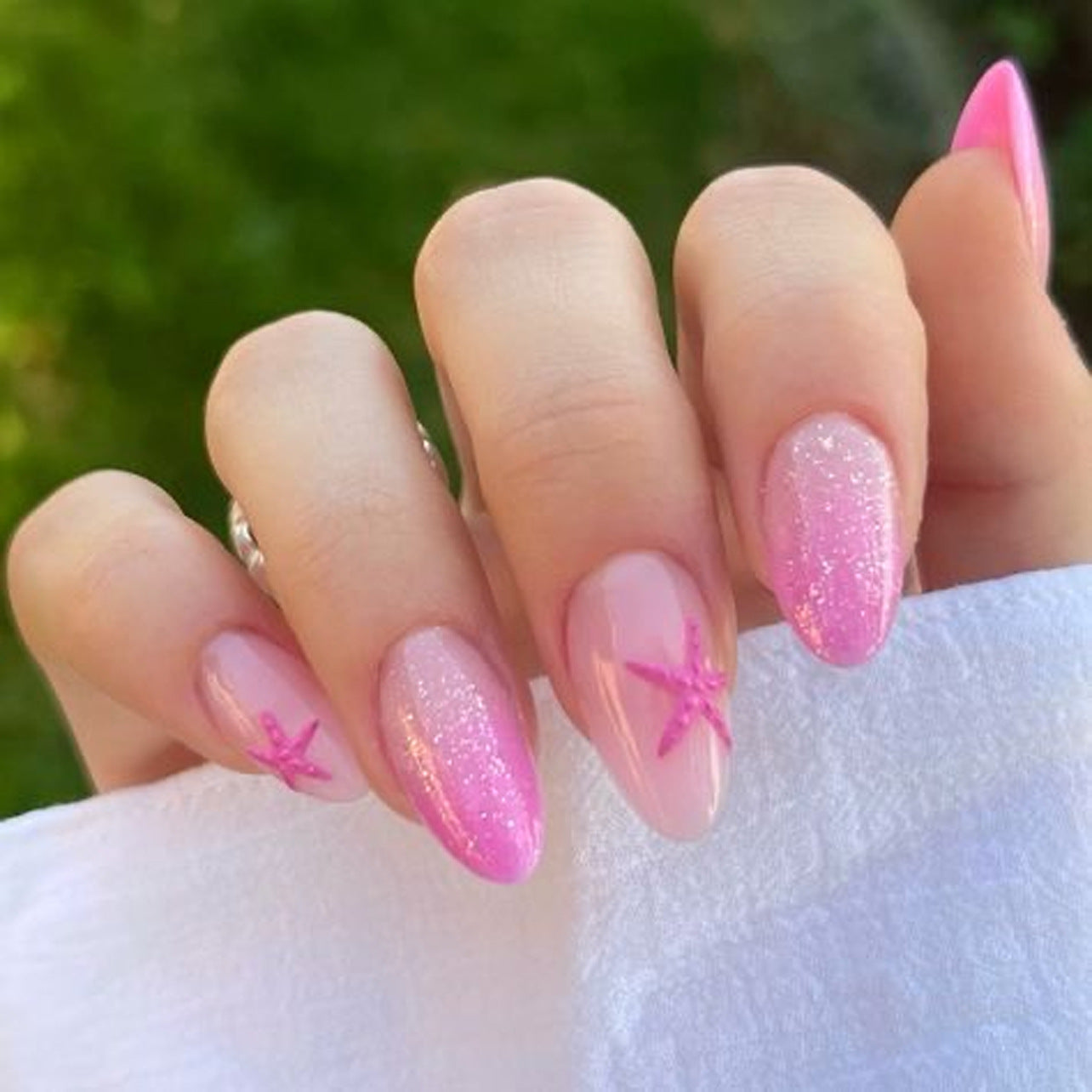 Bold Press-On Nails 10 Pieces