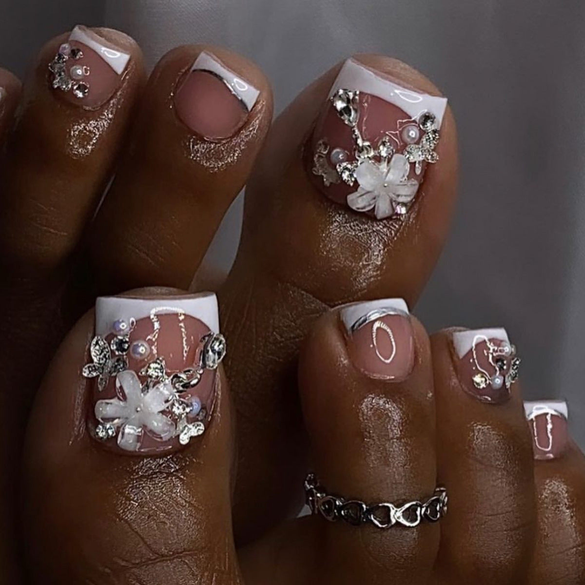 Stunning Winter Nail Set 10 Pieces