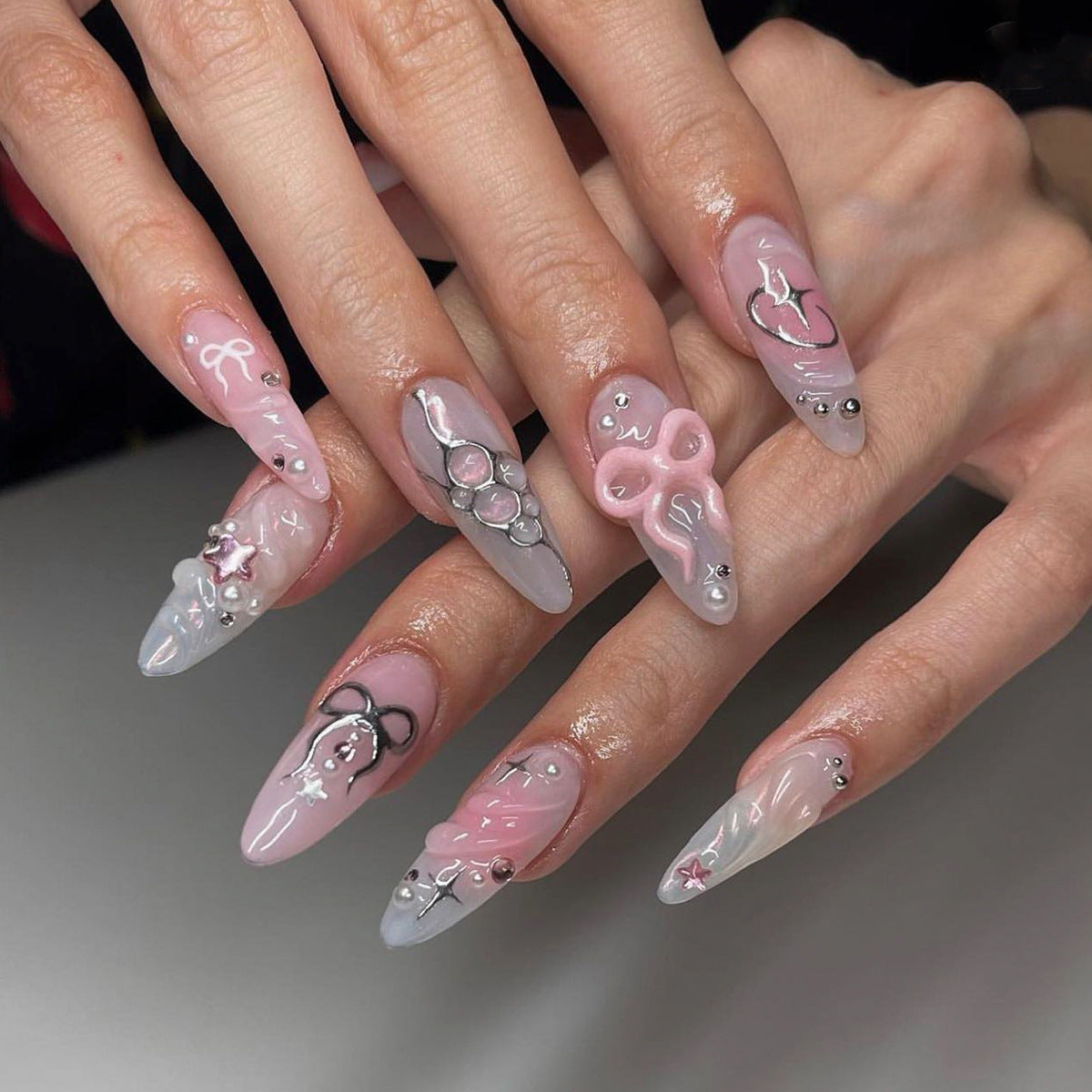 Beautiful Chic Nail Set 10 Pieces