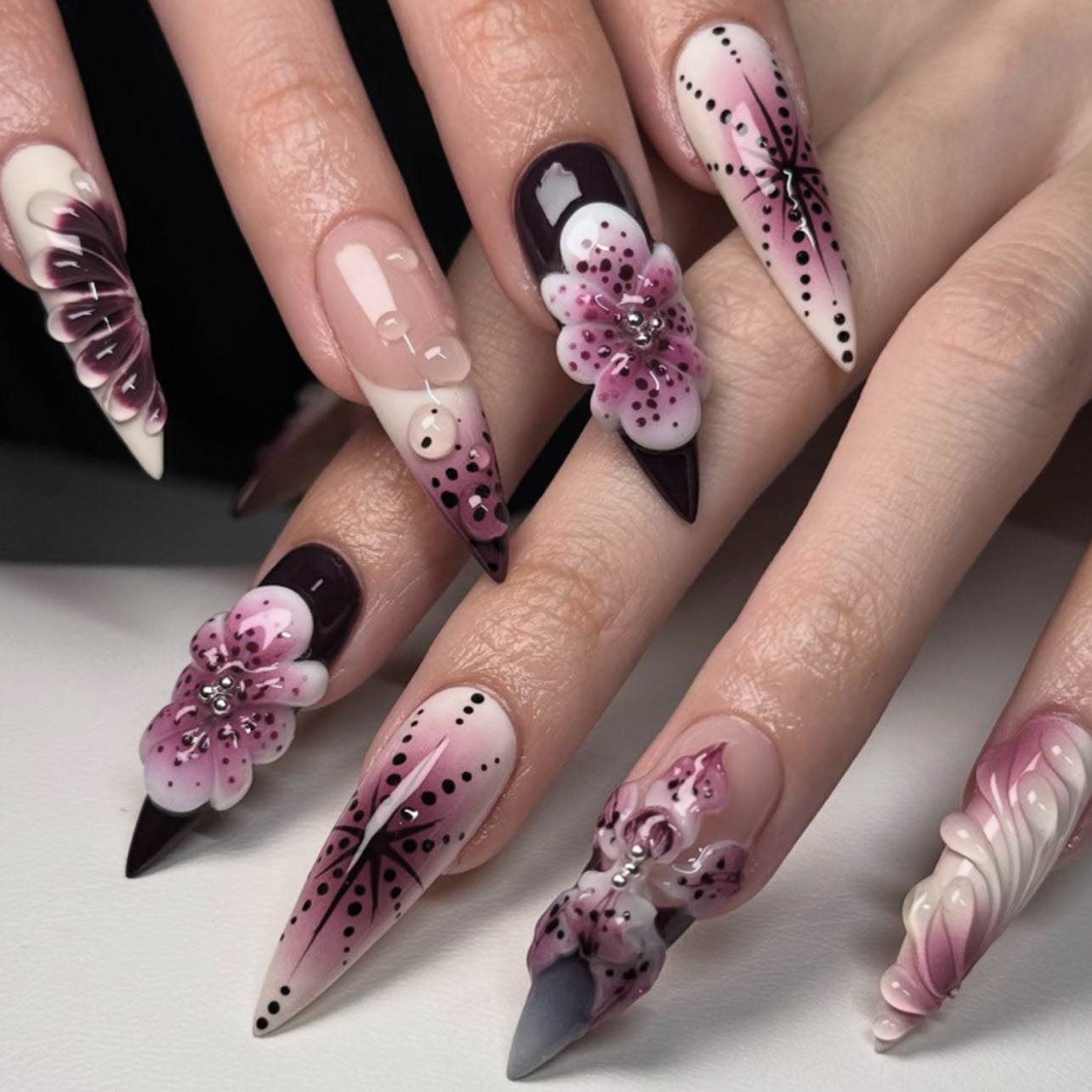 Handcrafted Artistic Nail Set 10 Pieces