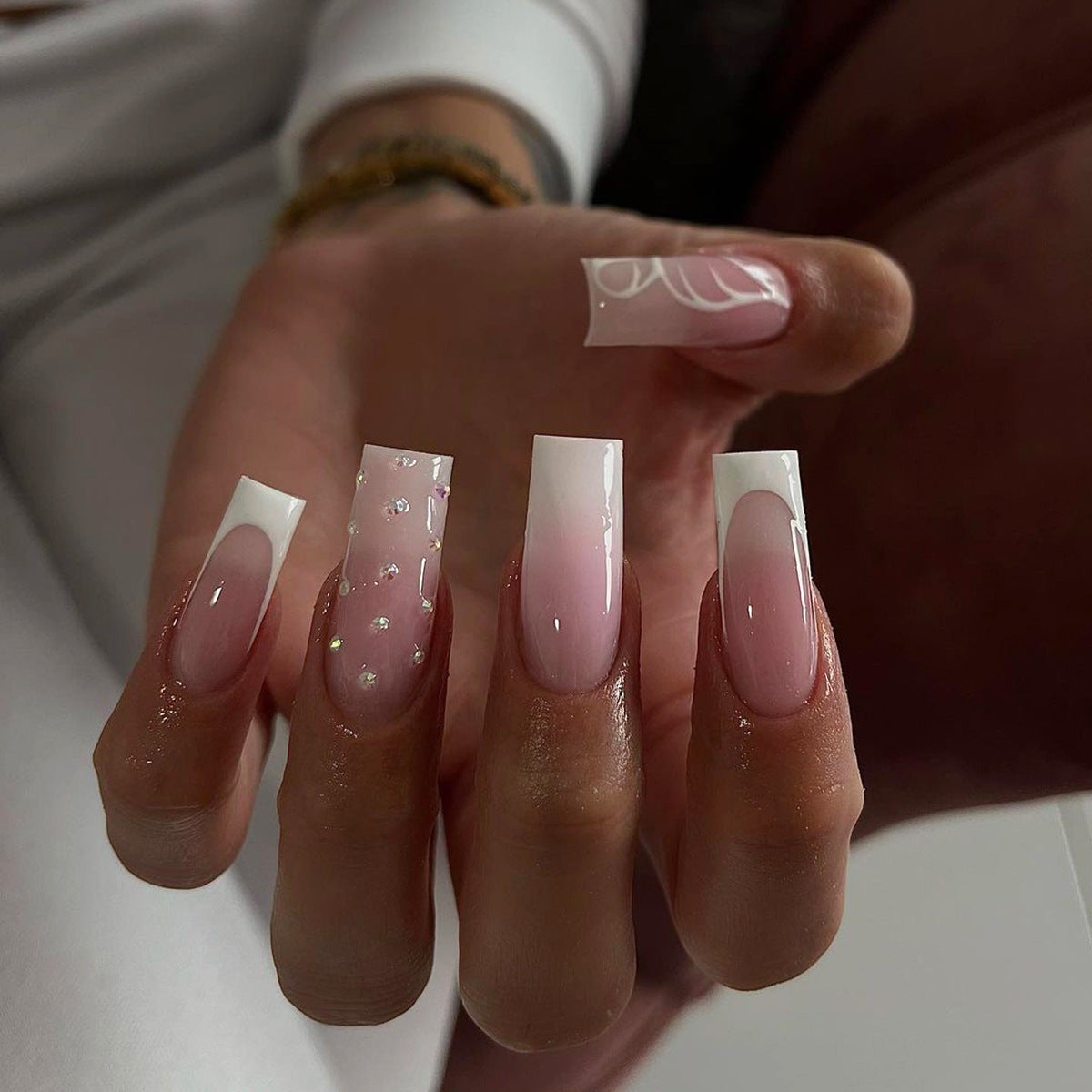 Beautiful Artistic Nail Set 10 Pieces