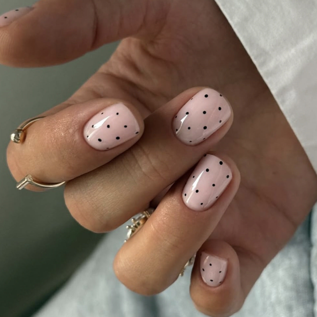 Elegant Press-On Nails 10 Pieces