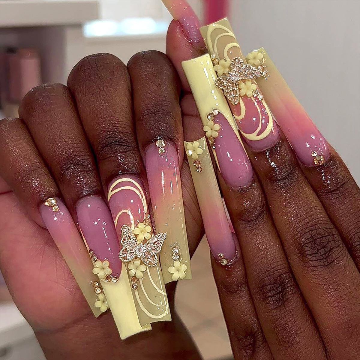 Stunning Vintage Nail Set 10 Pieces