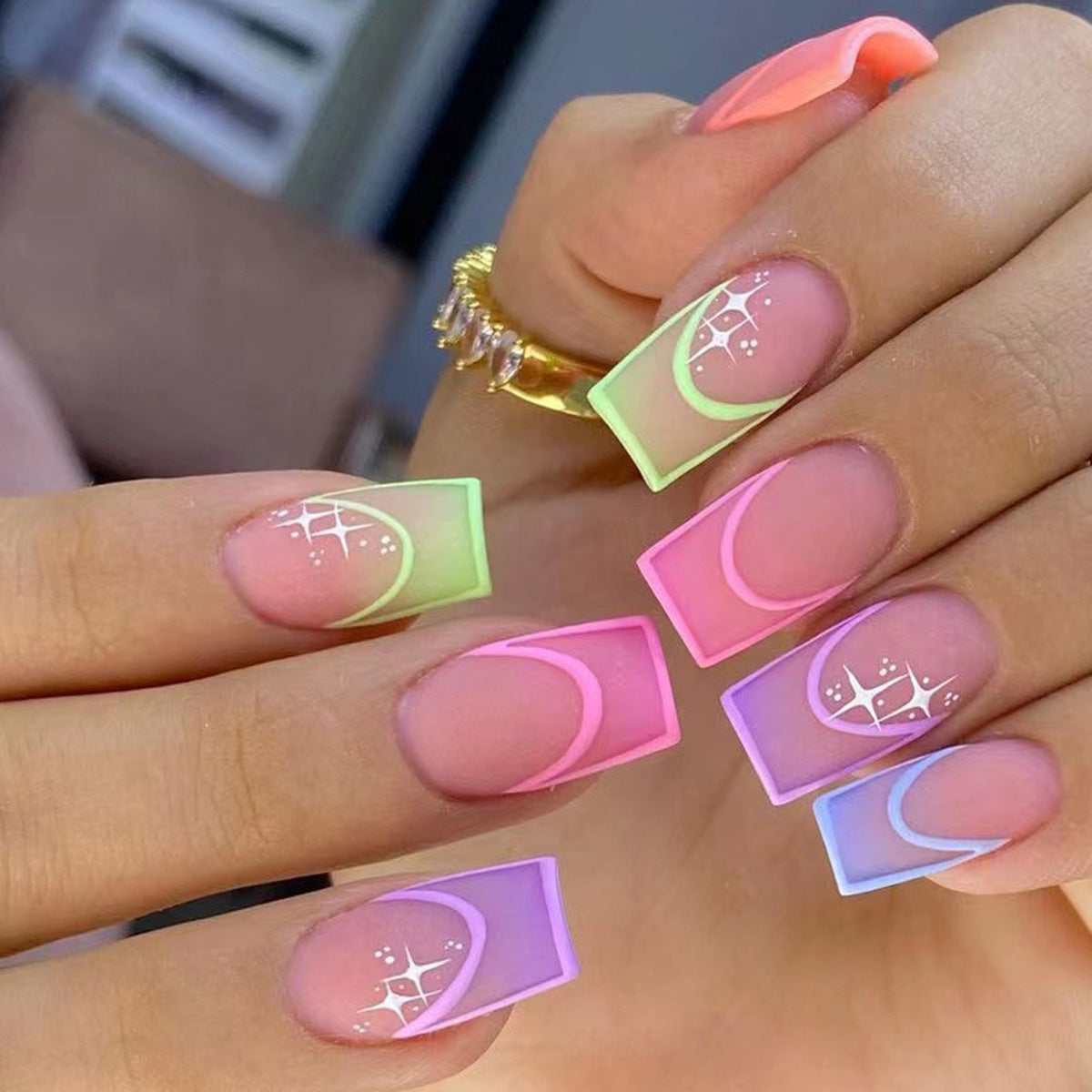 Stunning Abstract Nail Set 10 Pieces