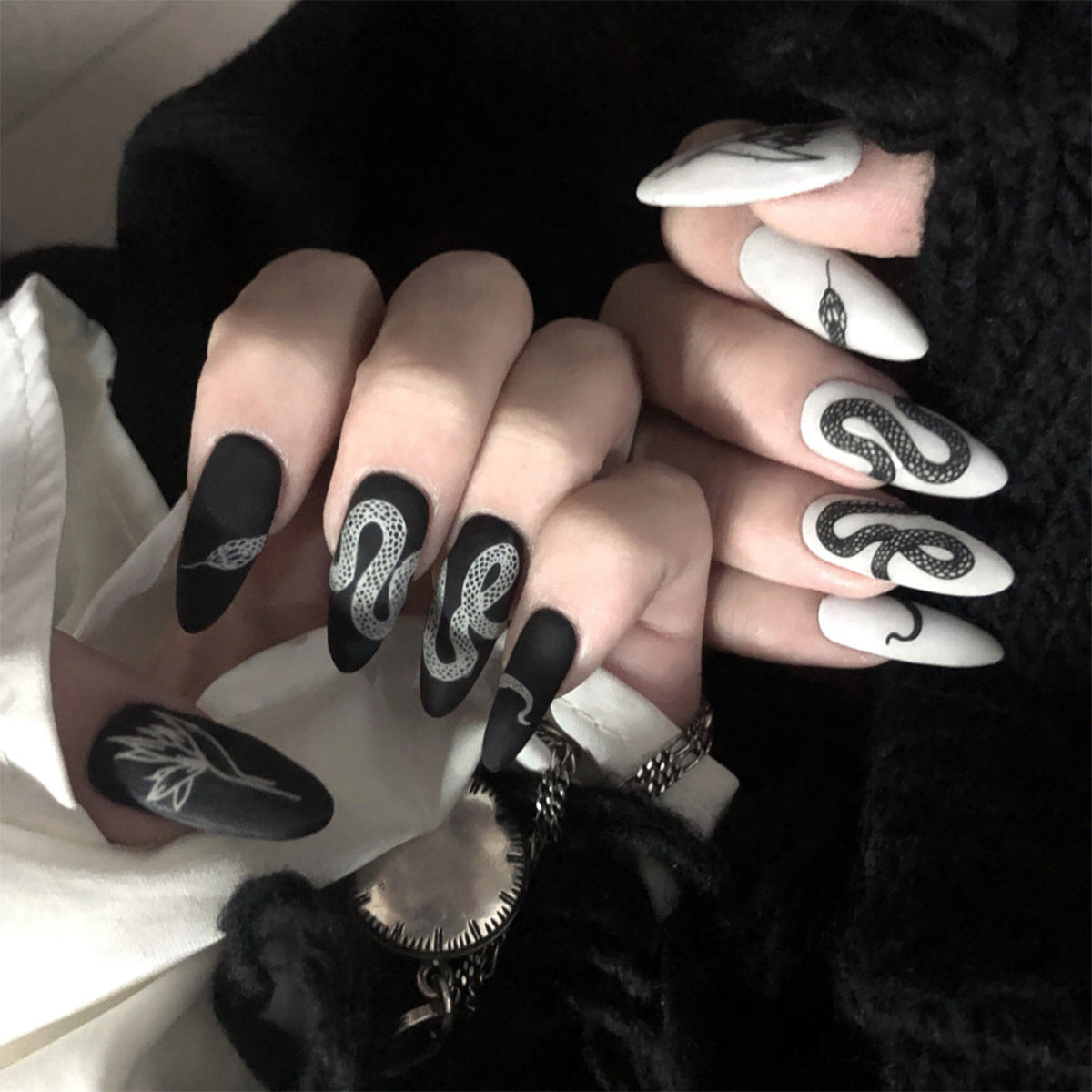 Floral Designer Nail Set 10 Pieces