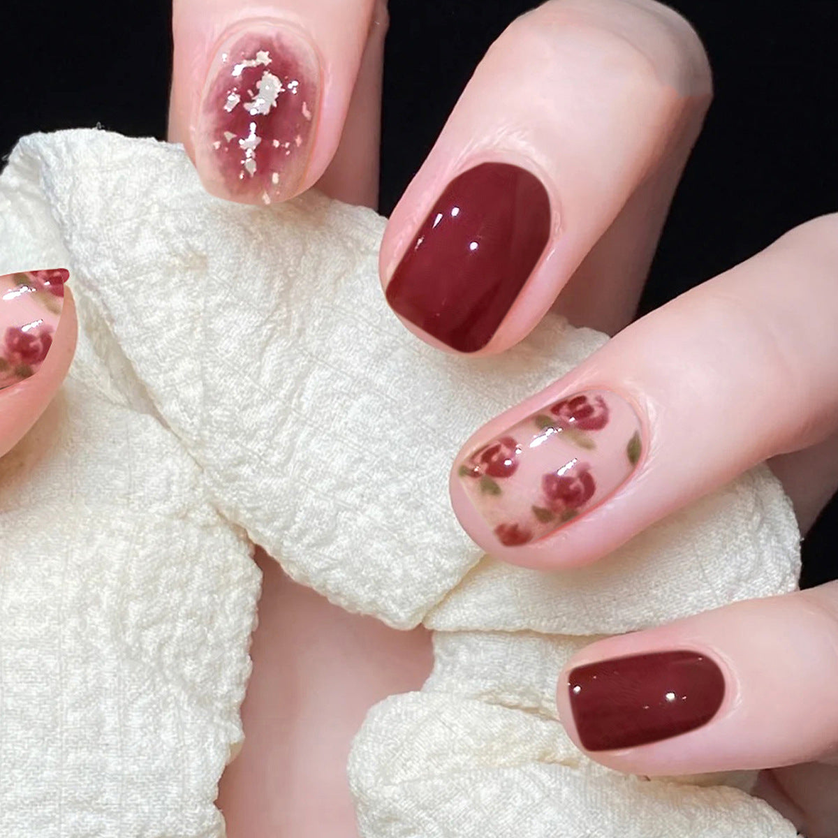 Holiday Press-On Nails 10 Pieces