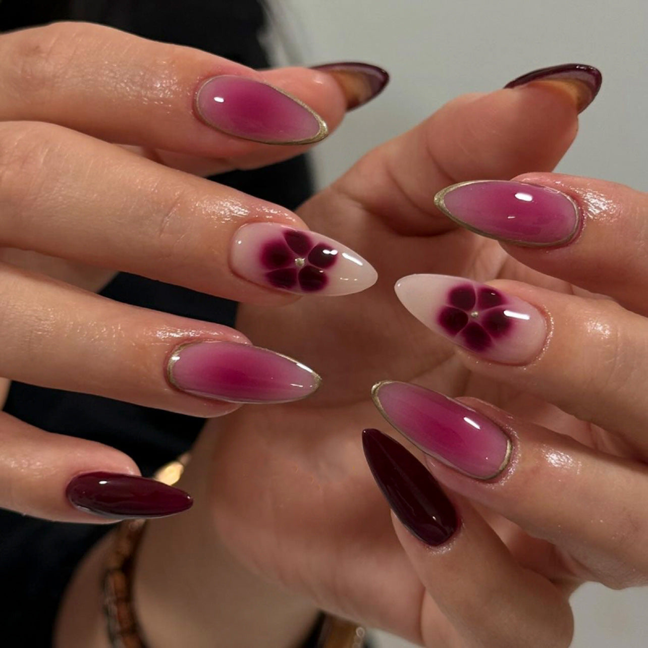 Stunning Abstract Nail Set 10 Pieces