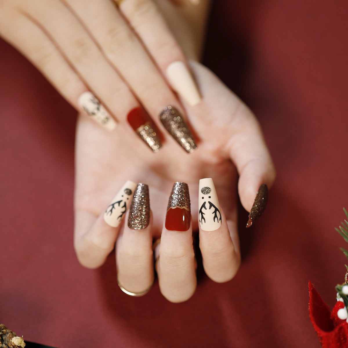 Gothic Press-On Nails 10 Pieces