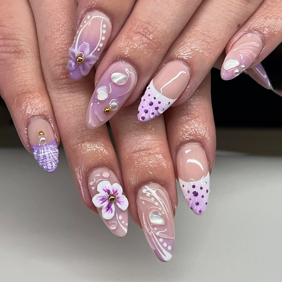 Beautiful Holiday Nail Set 10 Pieces