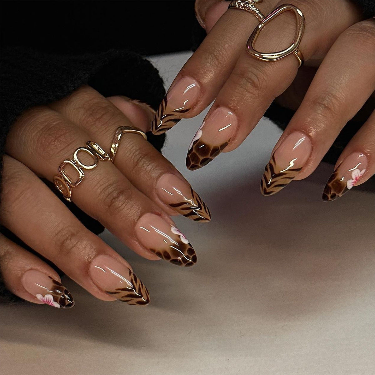Beautiful Bohemian Nail Set 10 Pieces