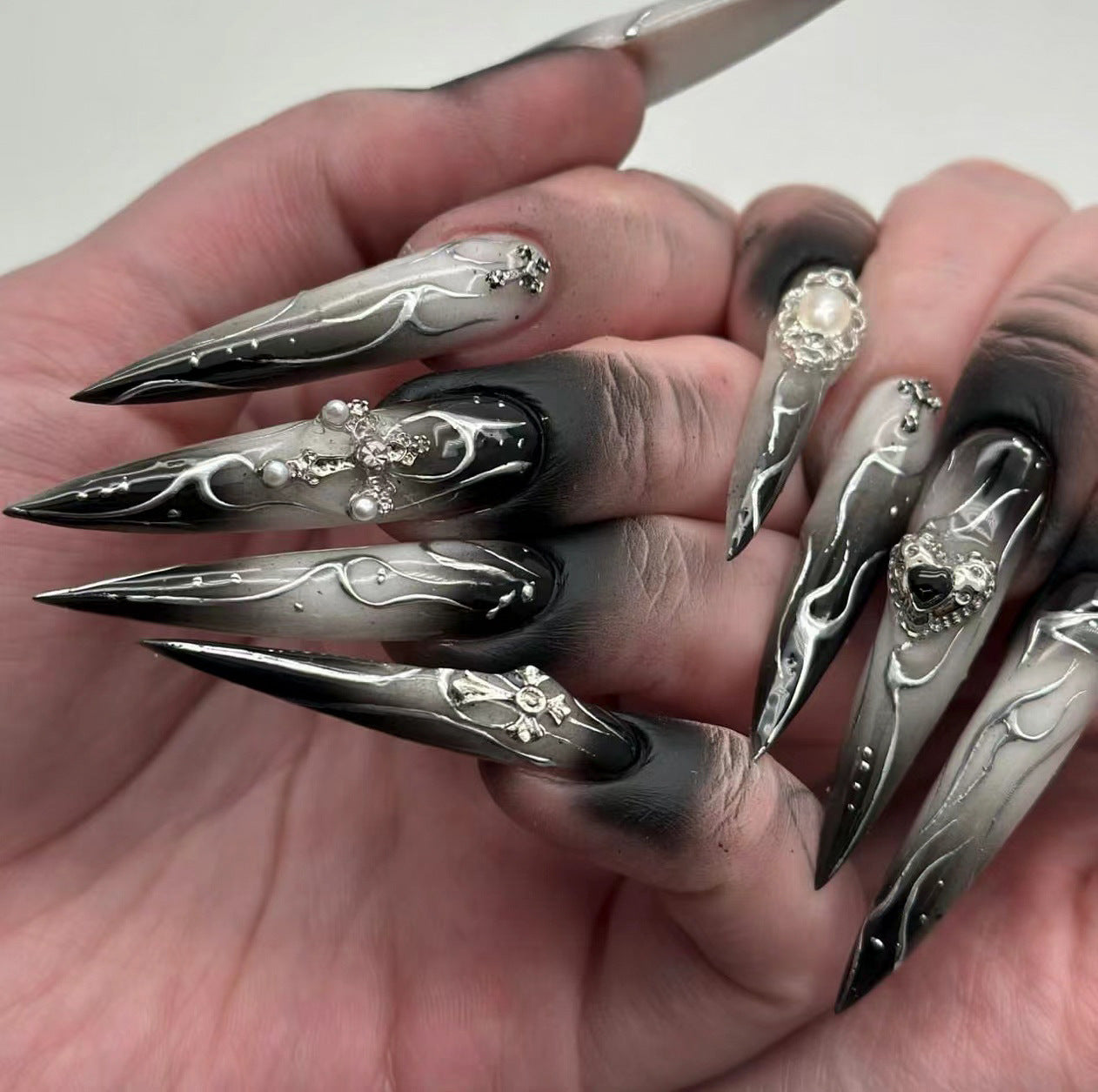 Beautiful Eastern Nail Set 10 Pieces