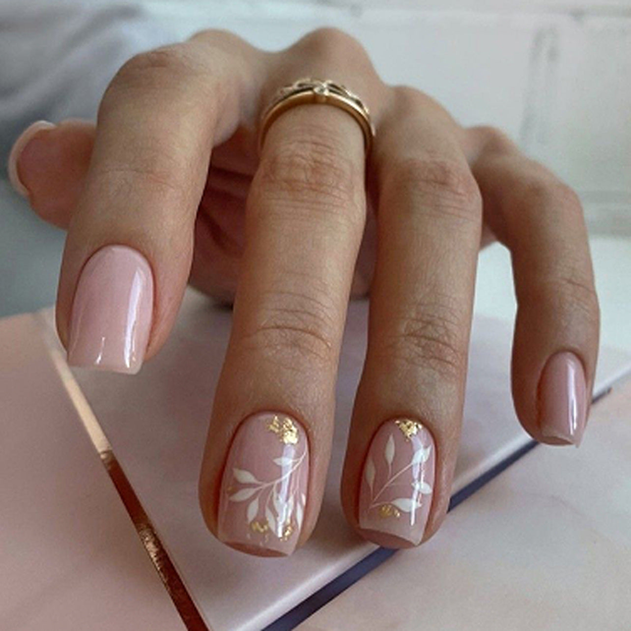 Festive Nail Set 10 Pieces