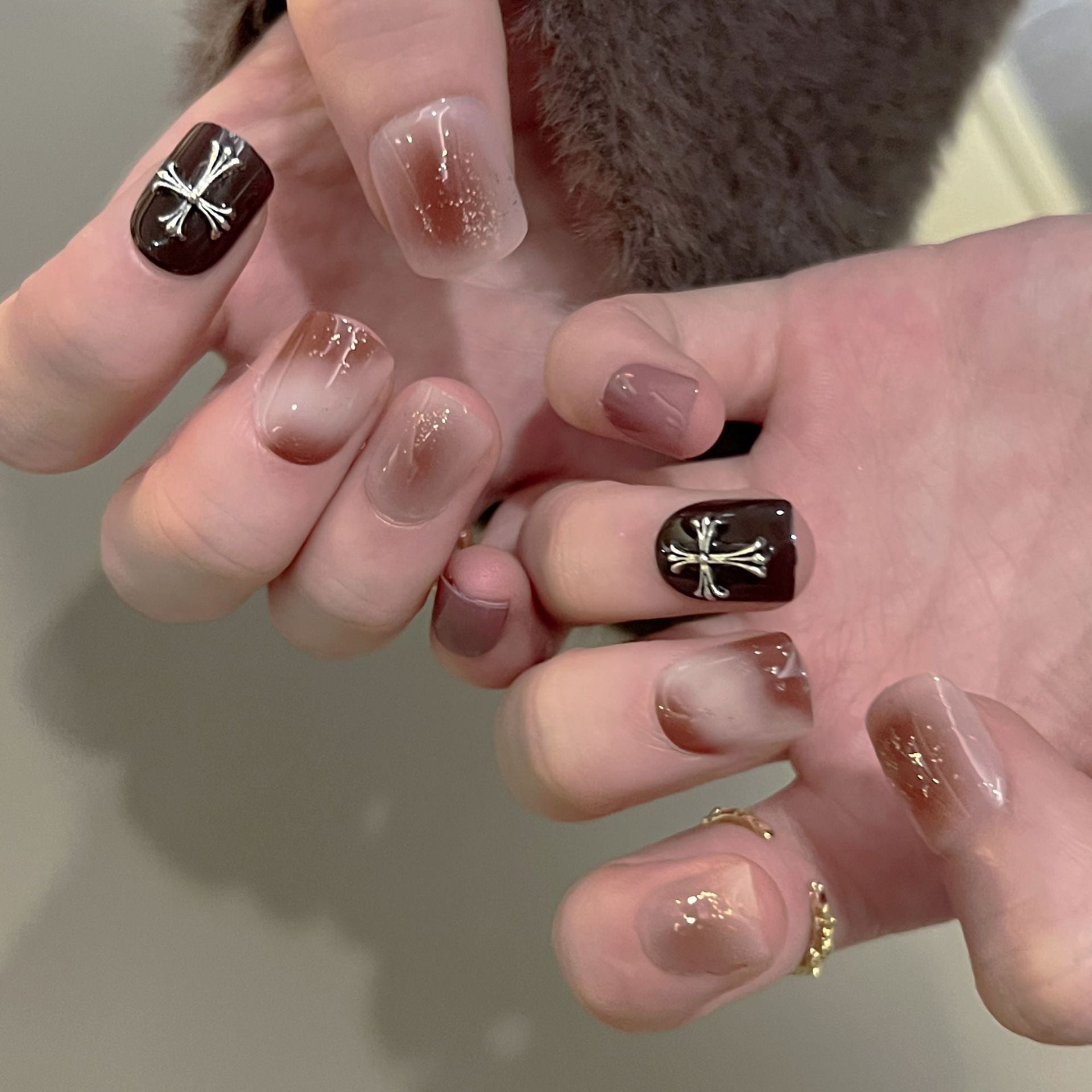 Modern Press-On Nails 10 Pieces