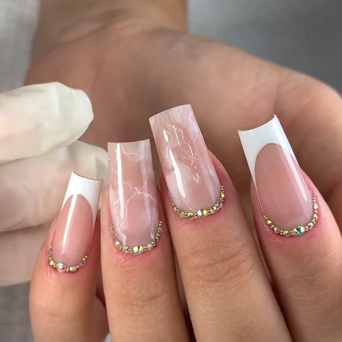 Stunning Bold Nail Set 10 Pieces
