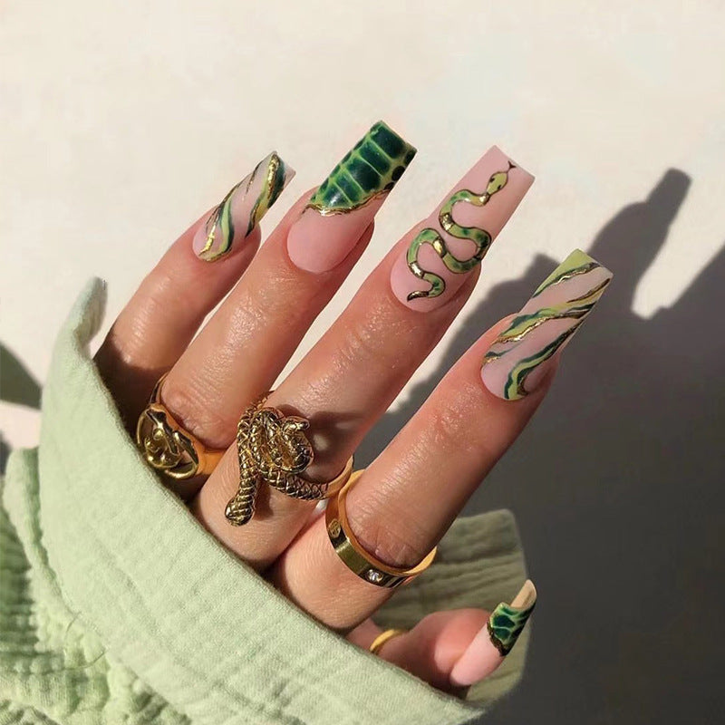 Beautiful Glossy Nail Set 10 Pieces