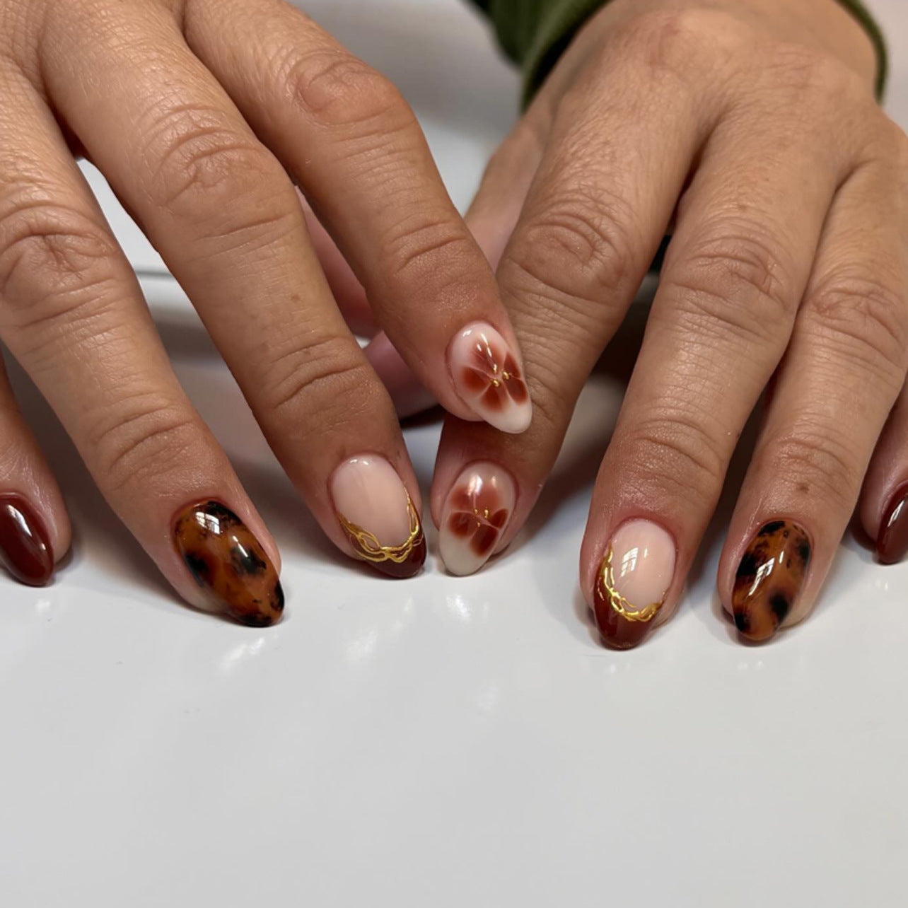 Beautiful Chic Nail Set 10 Pieces