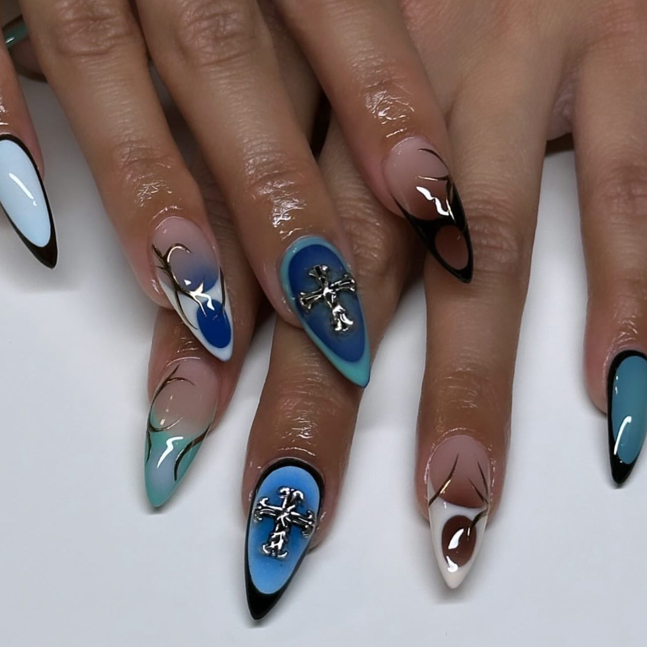Stunning Valentine Nail Set 10 Pieces