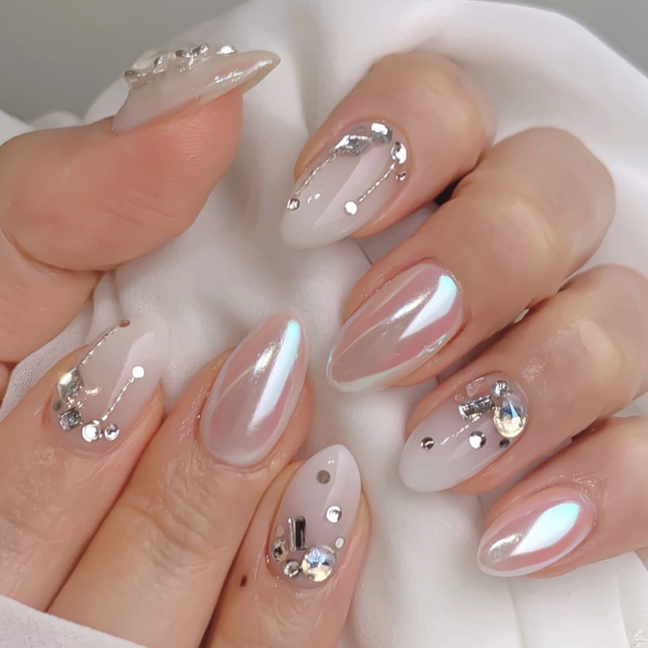 Stunning Modern Nail Set 10 Pieces