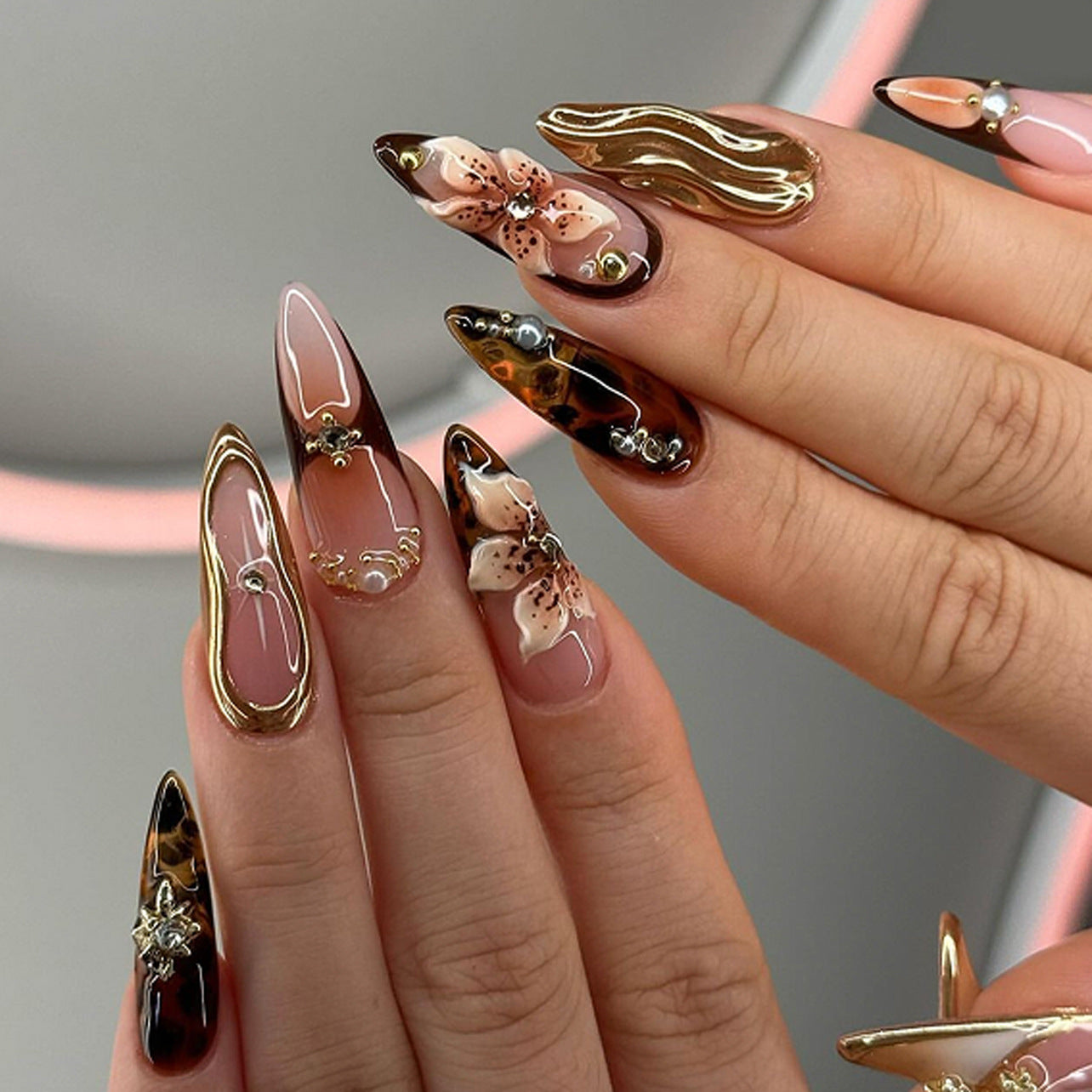 Stunning Valentine Nail Set 10 Pieces